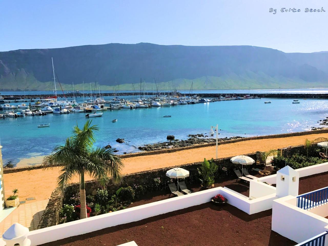 La Graciosa Camelia Beach Vistas Mar Caleta de Sebo Luaran gambar